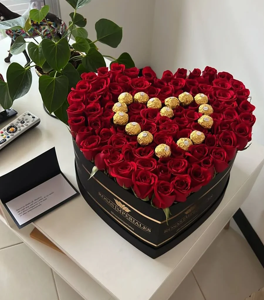Corazón XL con corazón formado por ferrero rocher