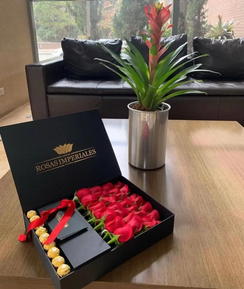 Estuche 32 rosas y 9 ferrero
