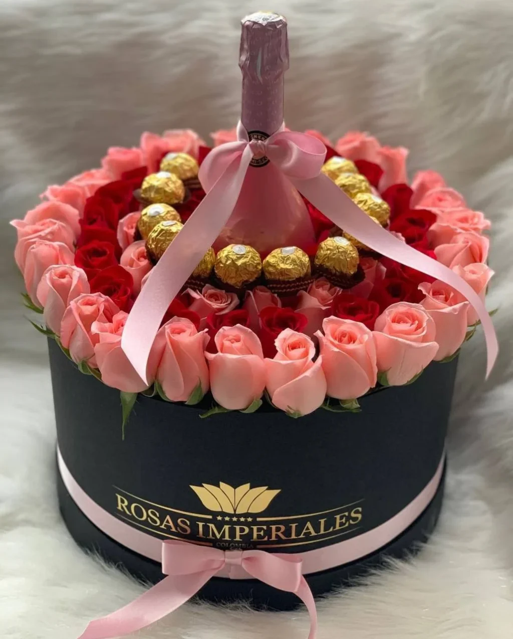 Redonda XL con botella jp chenet y ferrero rocher